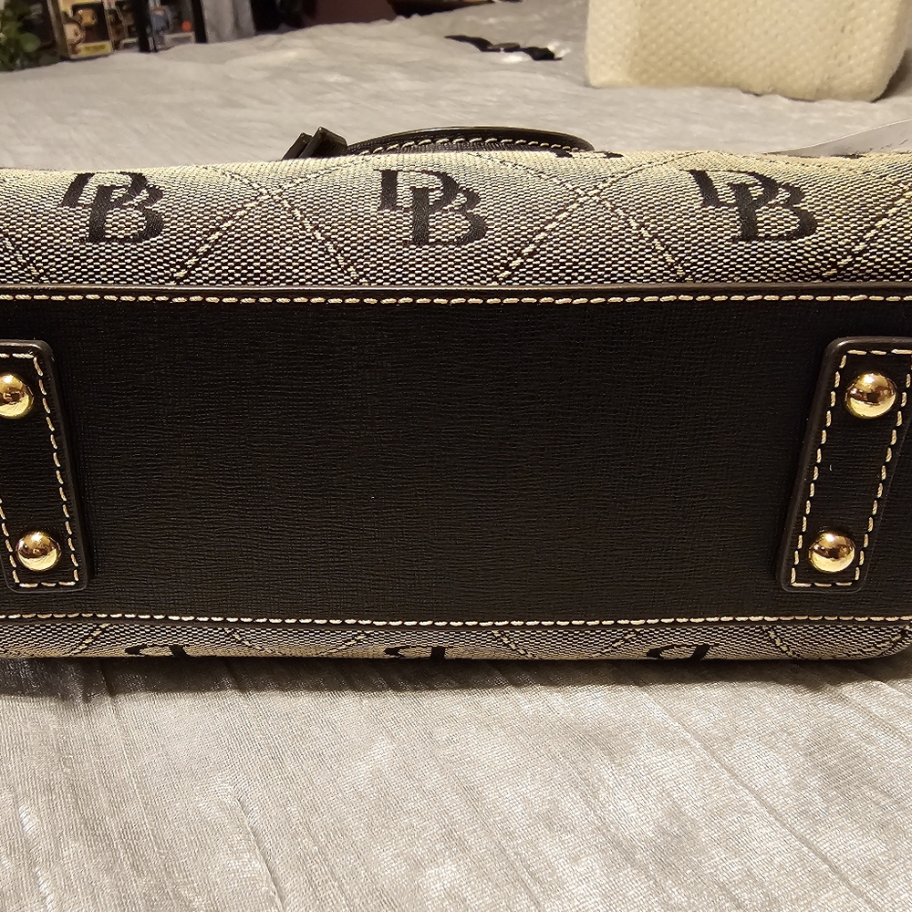 NWT Dooney and Bourke Crossbody - Picture 7 of 9